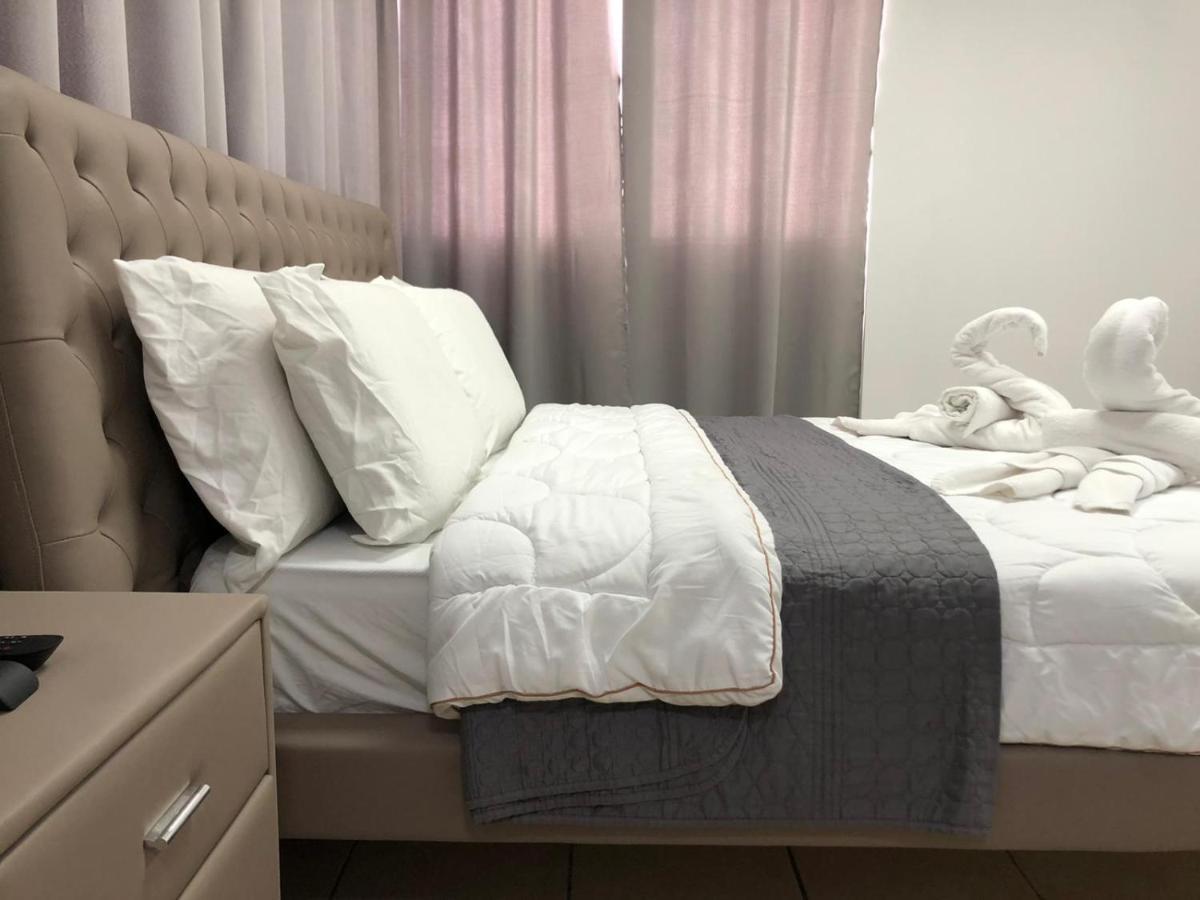 Hotel Room Service Bat Yam Εξωτερικό φωτογραφία