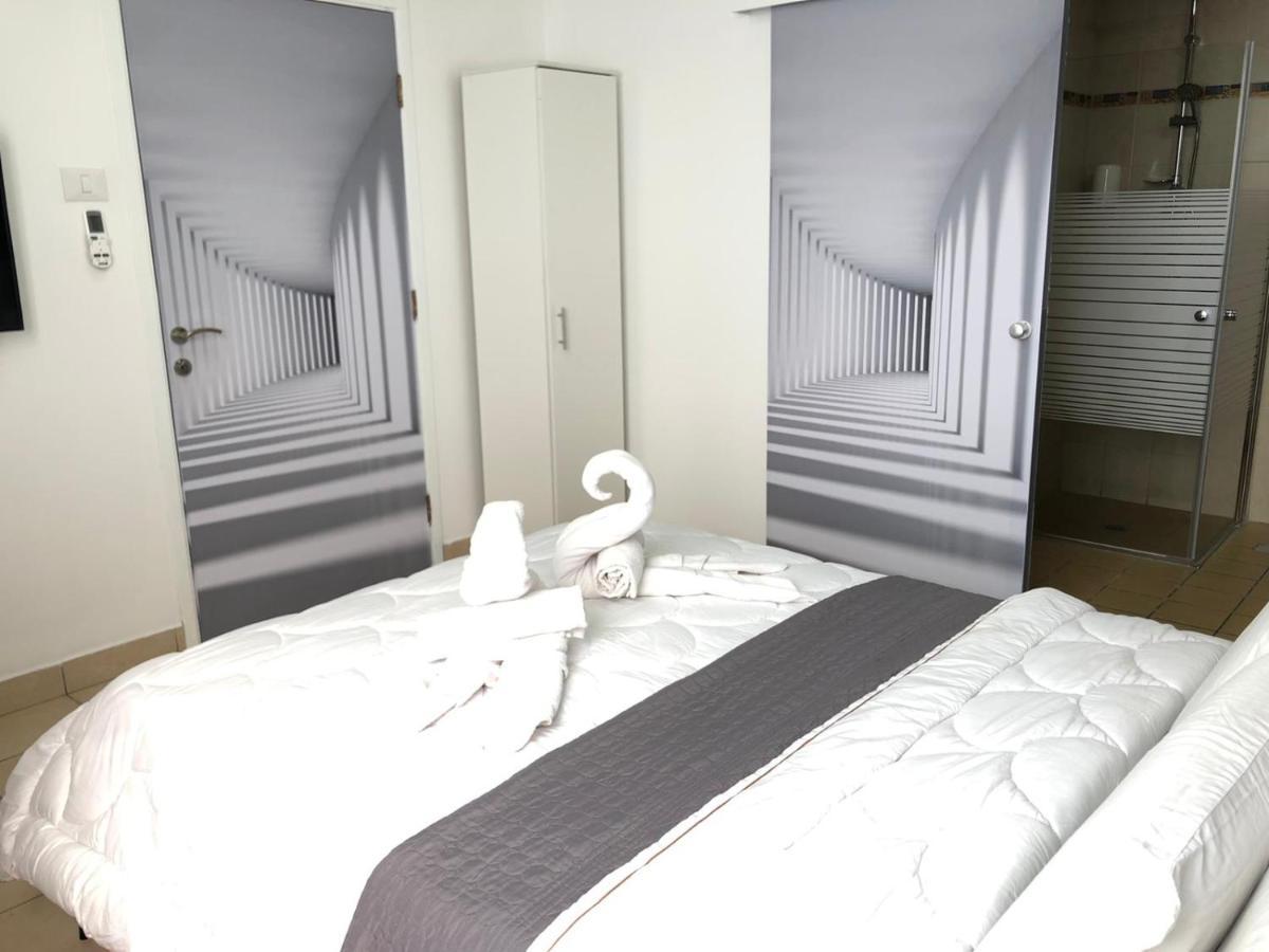 Hotel Room Service Bat Yam Εξωτερικό φωτογραφία