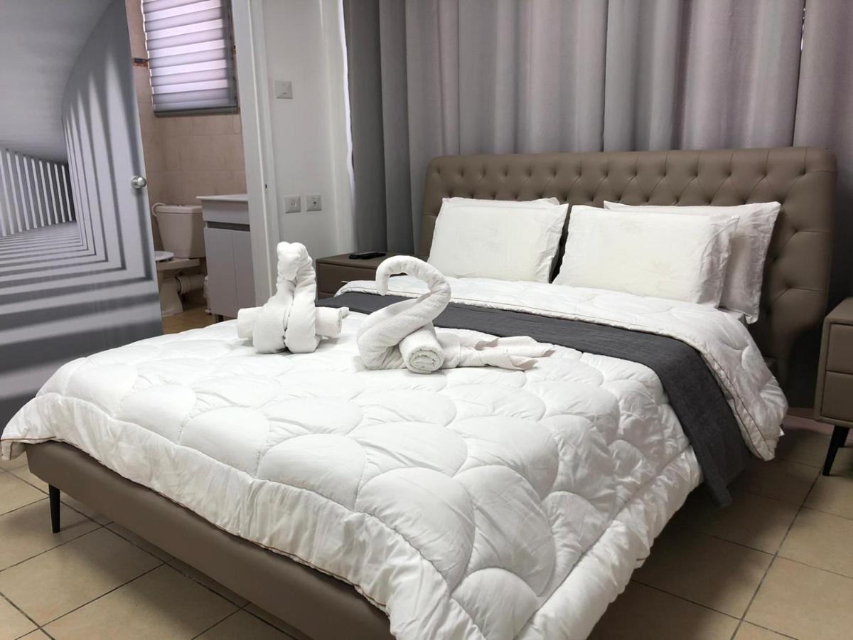 Hotel Room Service Bat Yam Εξωτερικό φωτογραφία