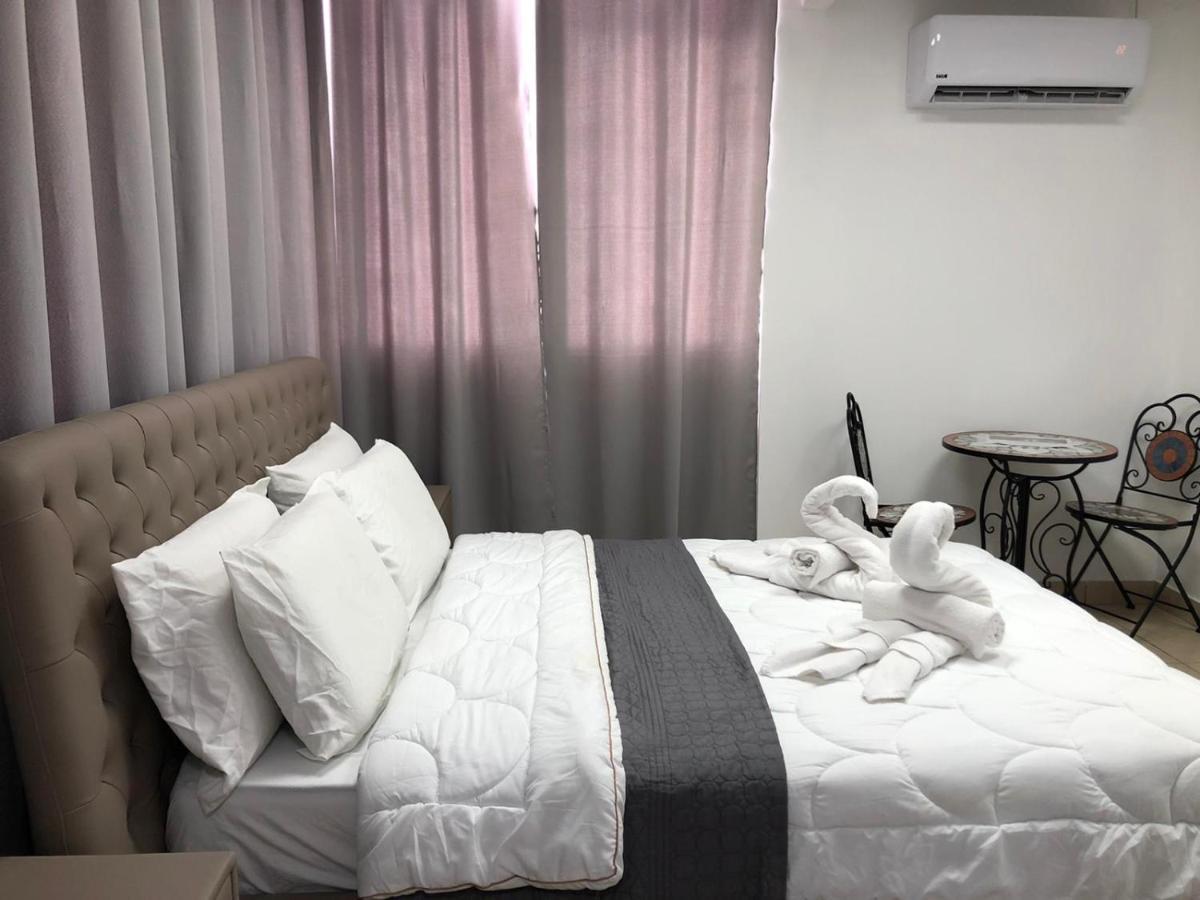 Hotel Room Service Bat Yam Εξωτερικό φωτογραφία