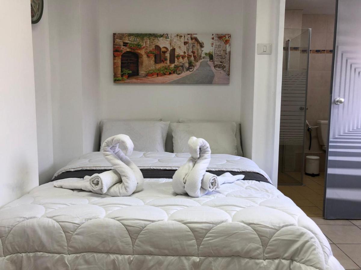 Hotel Room Service Bat Yam Εξωτερικό φωτογραφία
