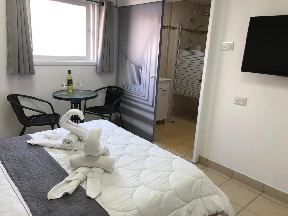 Hotel Room Service Bat Yam Εξωτερικό φωτογραφία